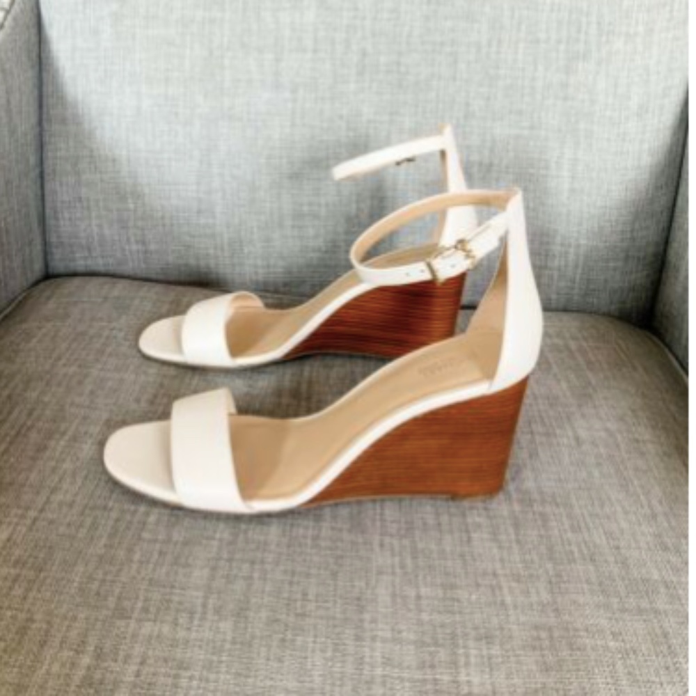 NWOB Michael Kors Ivory Fiona Wedge Sandal